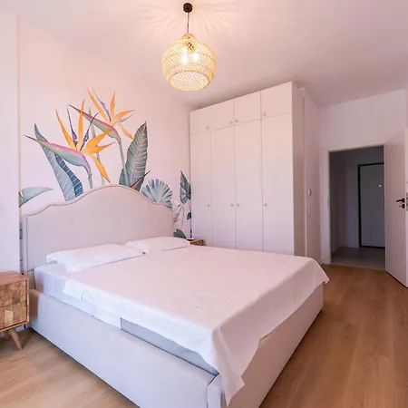 Апартаменты Emax Homes- Axxis Nova