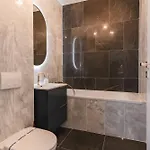 Emax Homes- Axxis Nova Apartment *