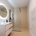 Emax Homes- Axxis Nova Apartment *