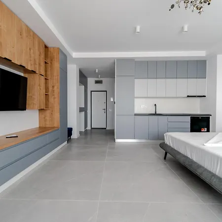 Emax Homes- Axxis Nova Apartmán Năvodari