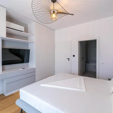 Apartmán Emax Homes- Axxis Nova *