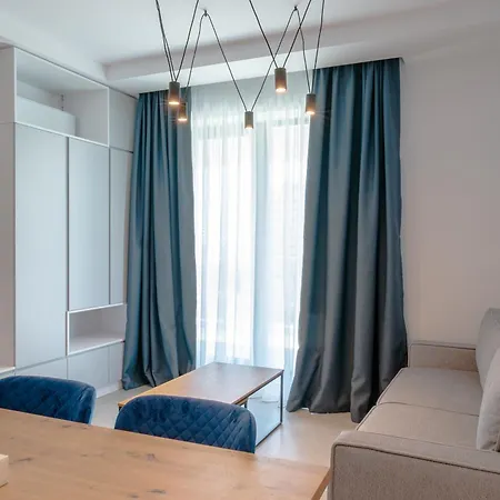 Emax Homes- Axxis Nova Apartmán