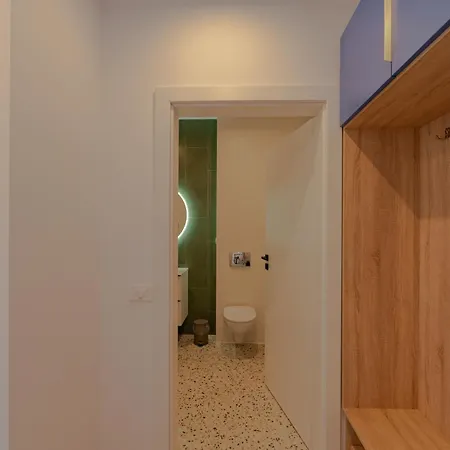 Emax Homes- Axxis Nova Apartman *